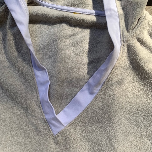 Lolë Cream Fleece Pullover - Picture 9 of 10